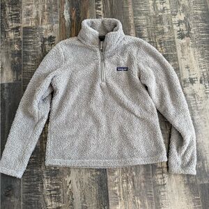 Patagonia teddy bear grey pull over sweater